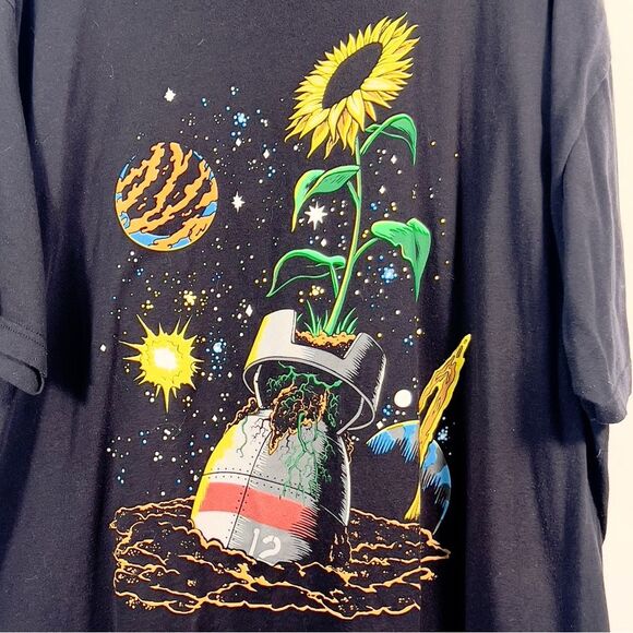 Into The AM Cosmic Sunflower Graphic Tee - Black 0717 - Picture 2 of 7